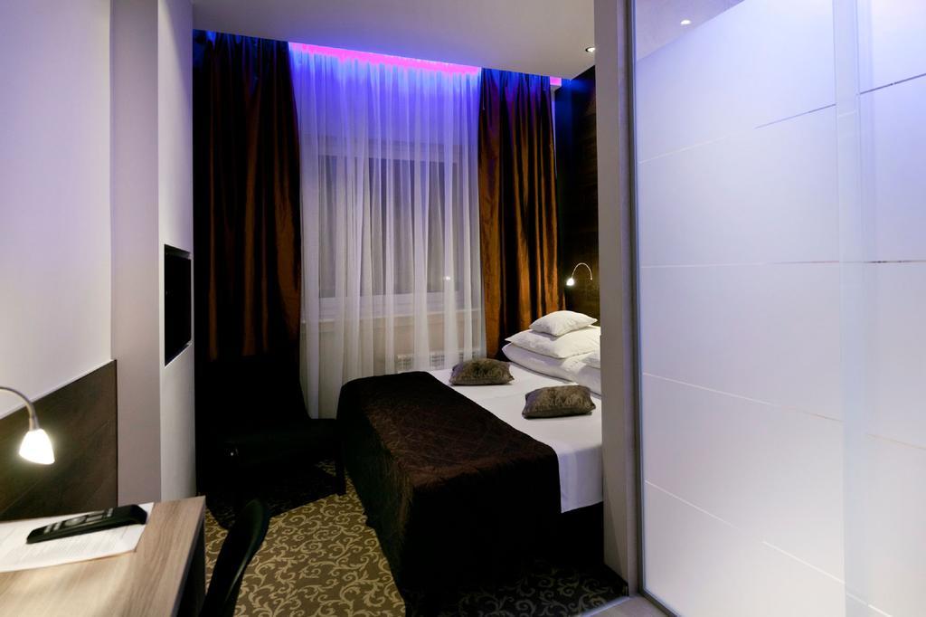 Nu Hotel ウッチ エクステリア 写真